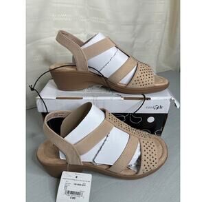 East 5th Indigo Strap Sandals Nude Womens Size 8 Wide